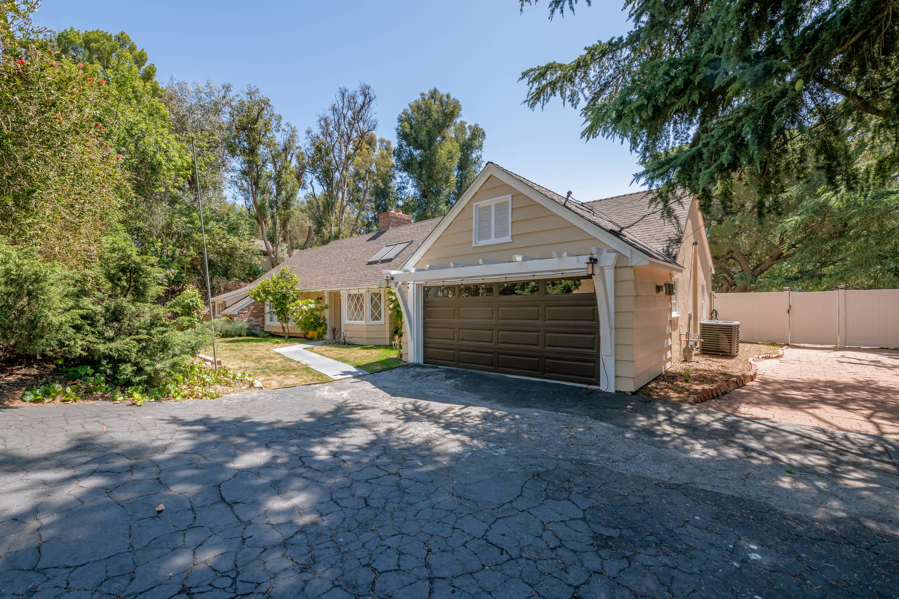 2841 Rd, Los Angeles, CA 90077, USA