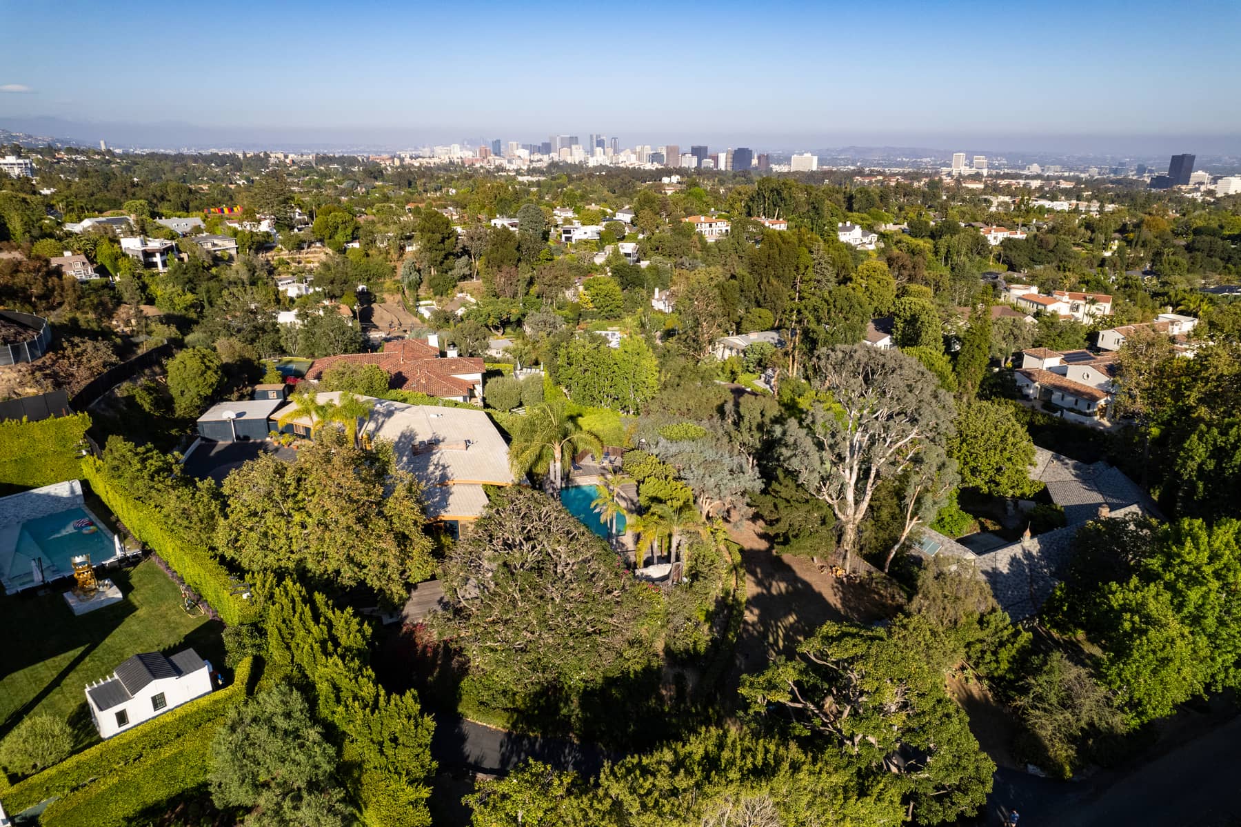 560 N Tigertail Rd, Los Angeles, CA 90049, USA