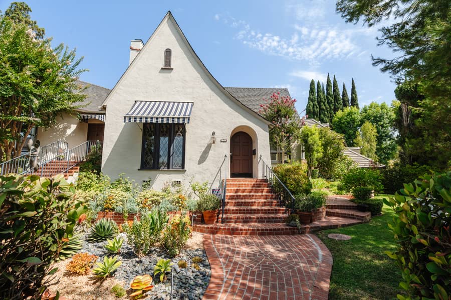 1537 Comstock Avenue, Comstock Hills