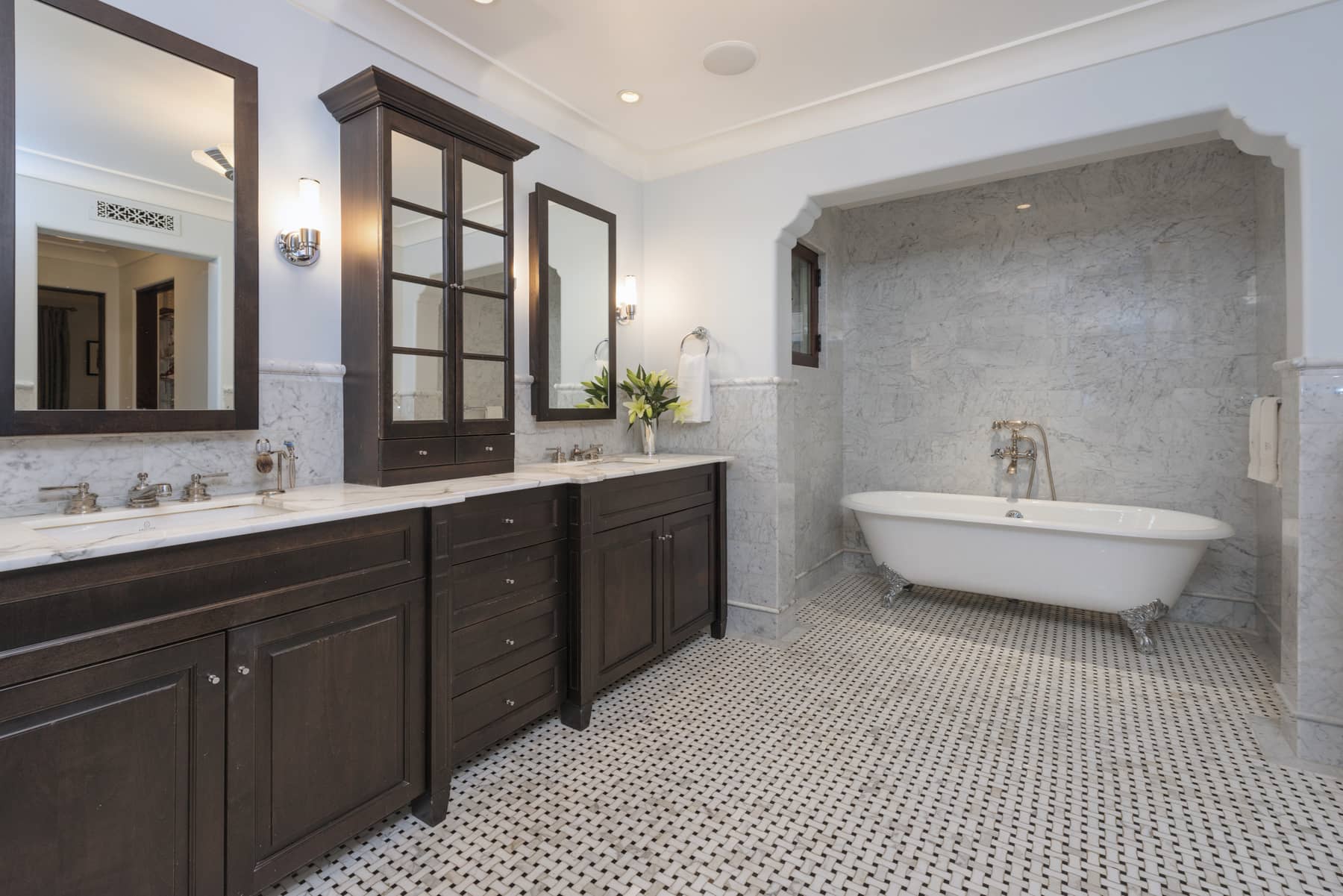 2400 Wild Oak Dr, Los Angeles, CA 90068