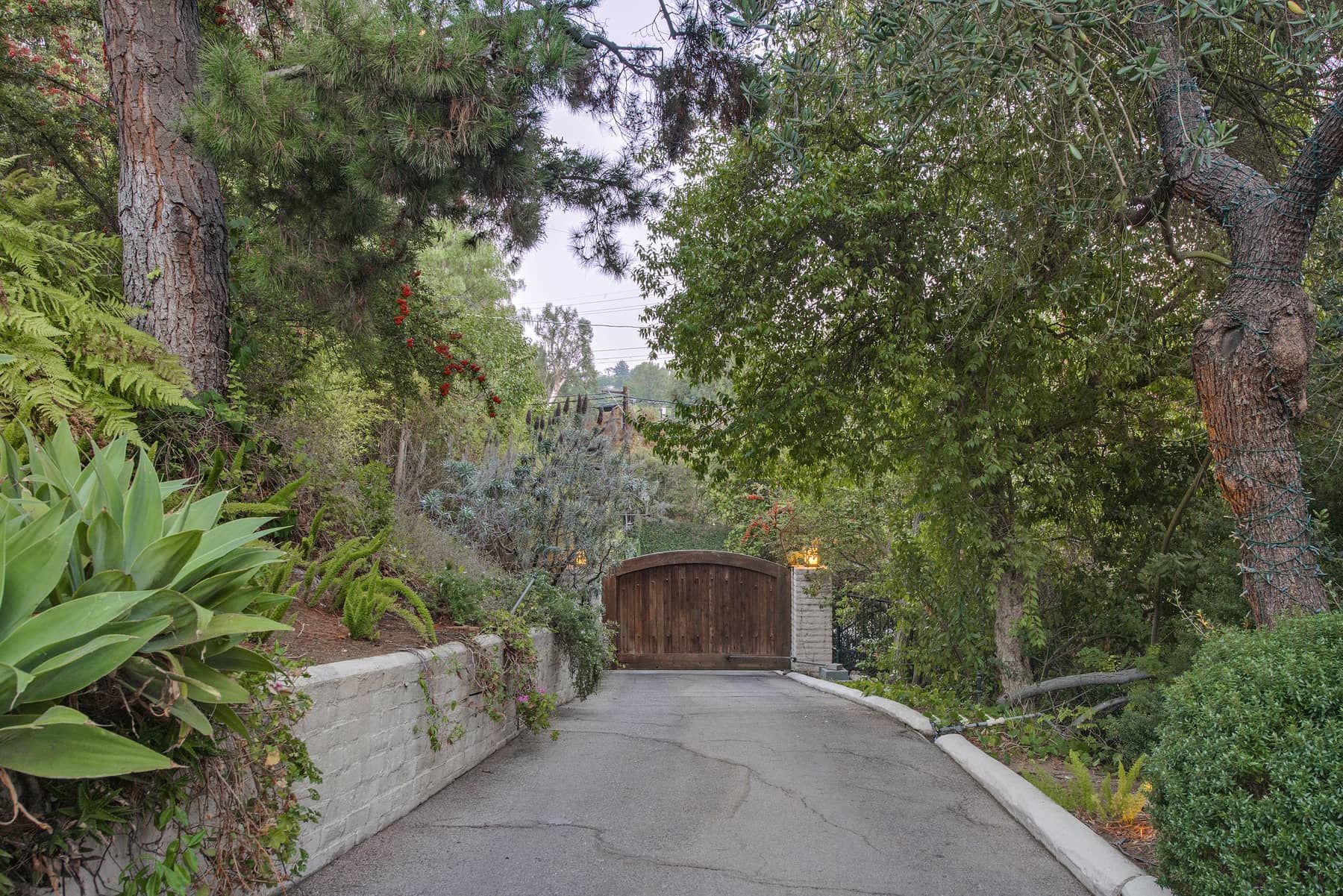 8019 Woodrow Wilson Dr, Los Angeles, CA 90046