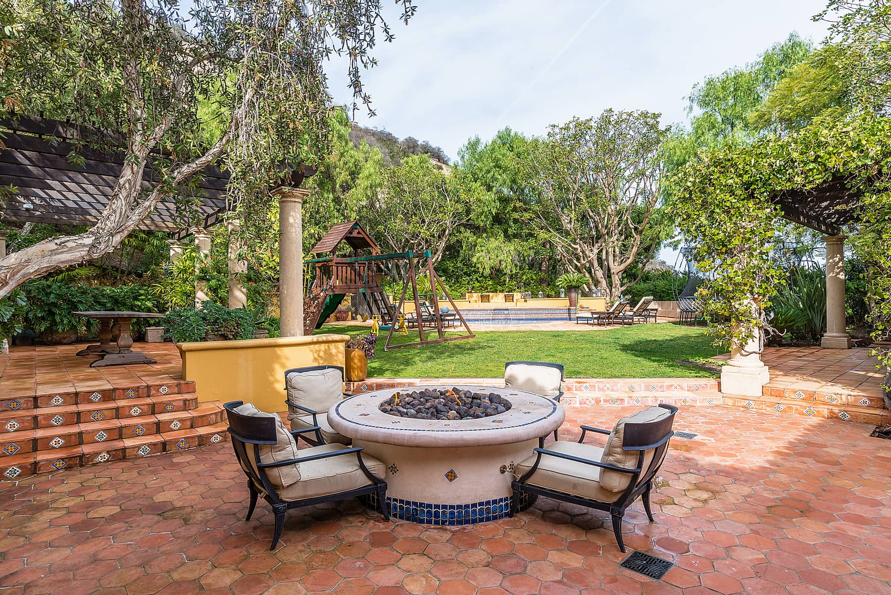 14144 Beresford Rd, Beverly Hills, CA 90210