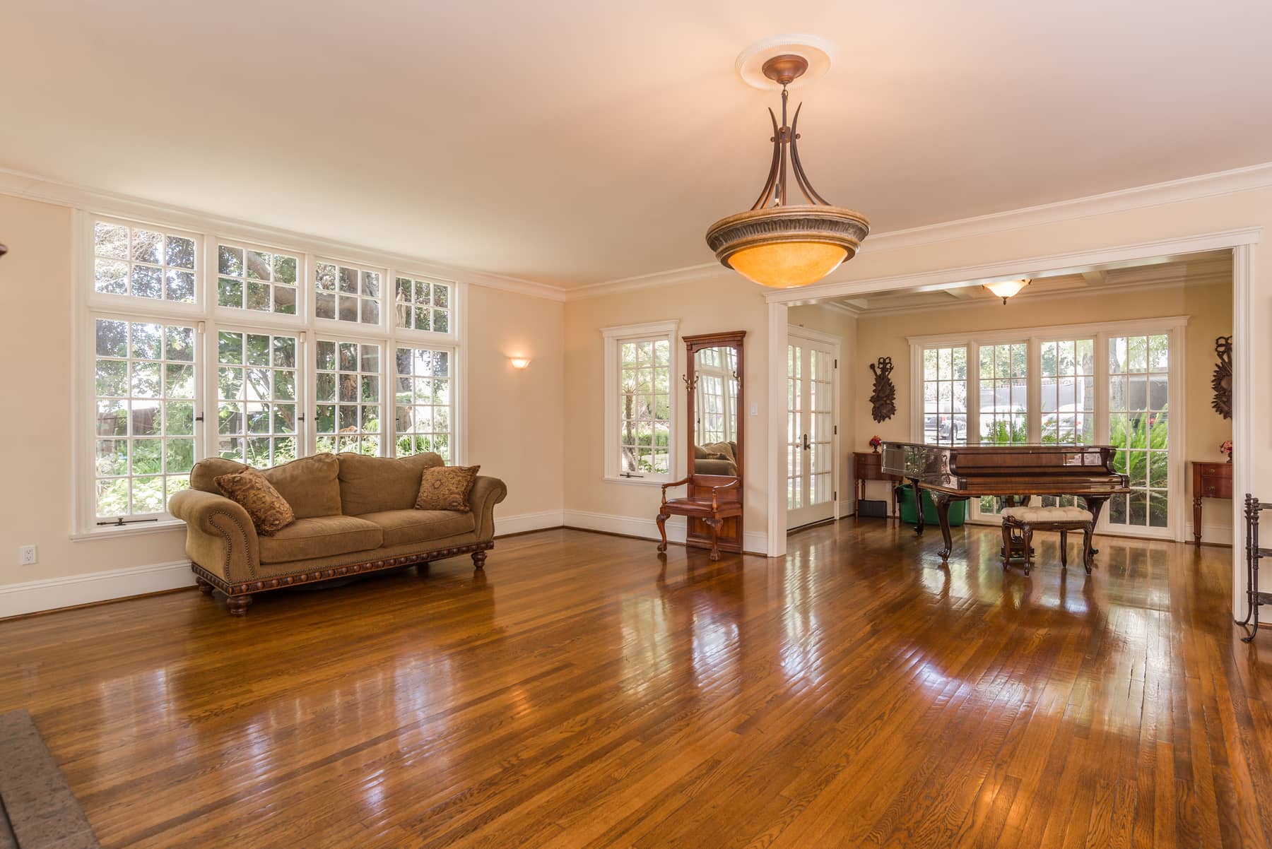 1920 Laughlin Park Drive Los Feliz