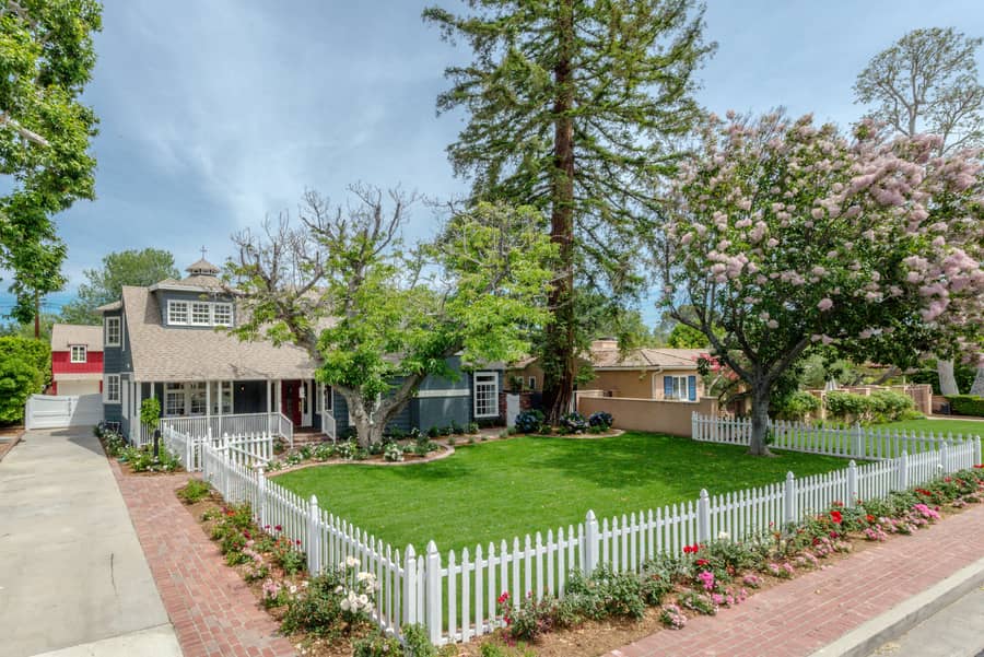 4934 Gentry Ave, Valley Village, CA 91607