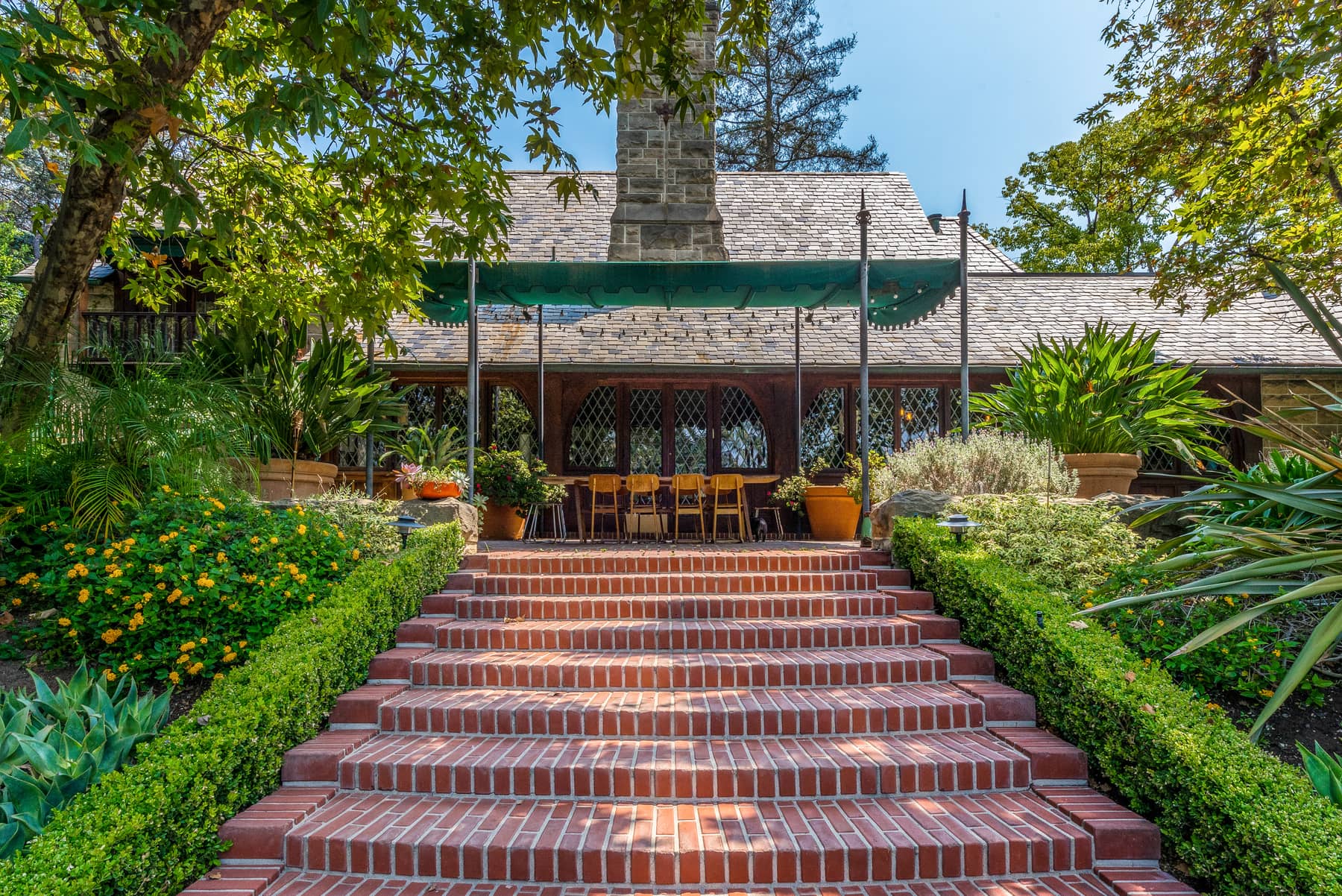 5200 Linwood Dr, Los Angeles, CA 90027