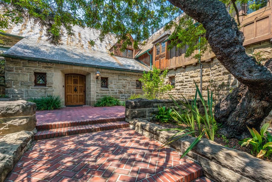 5200 Linwood Dr, Los Angeles, CA 90027