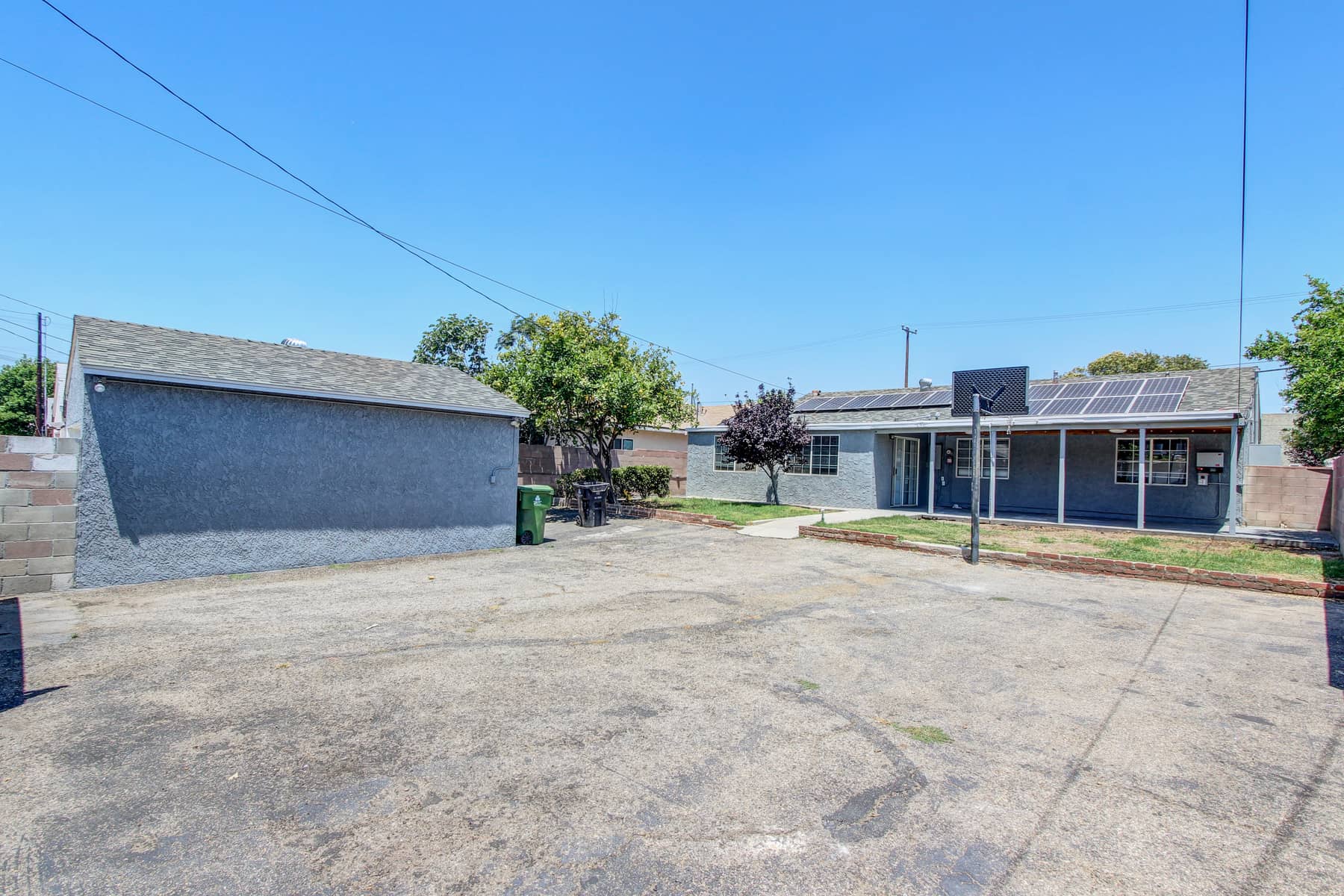 18042 Roscoe Blvd. Northridge, CA 91325