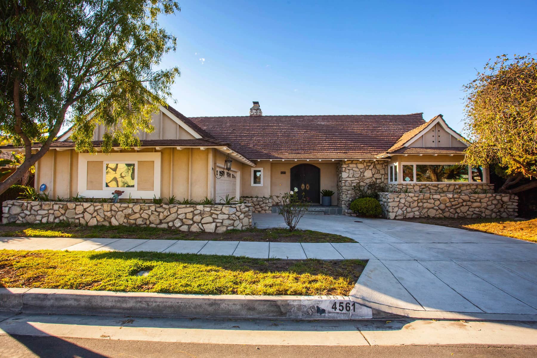 4561 Don Felipe Dr, Los Angeles, CA 90008, USA