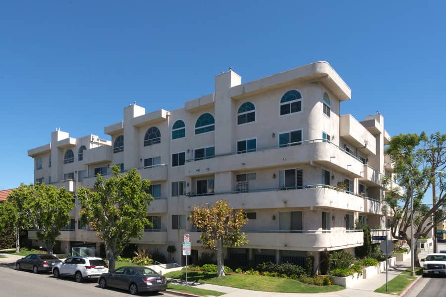 1872 Midvale Ave. 301, LA 90025