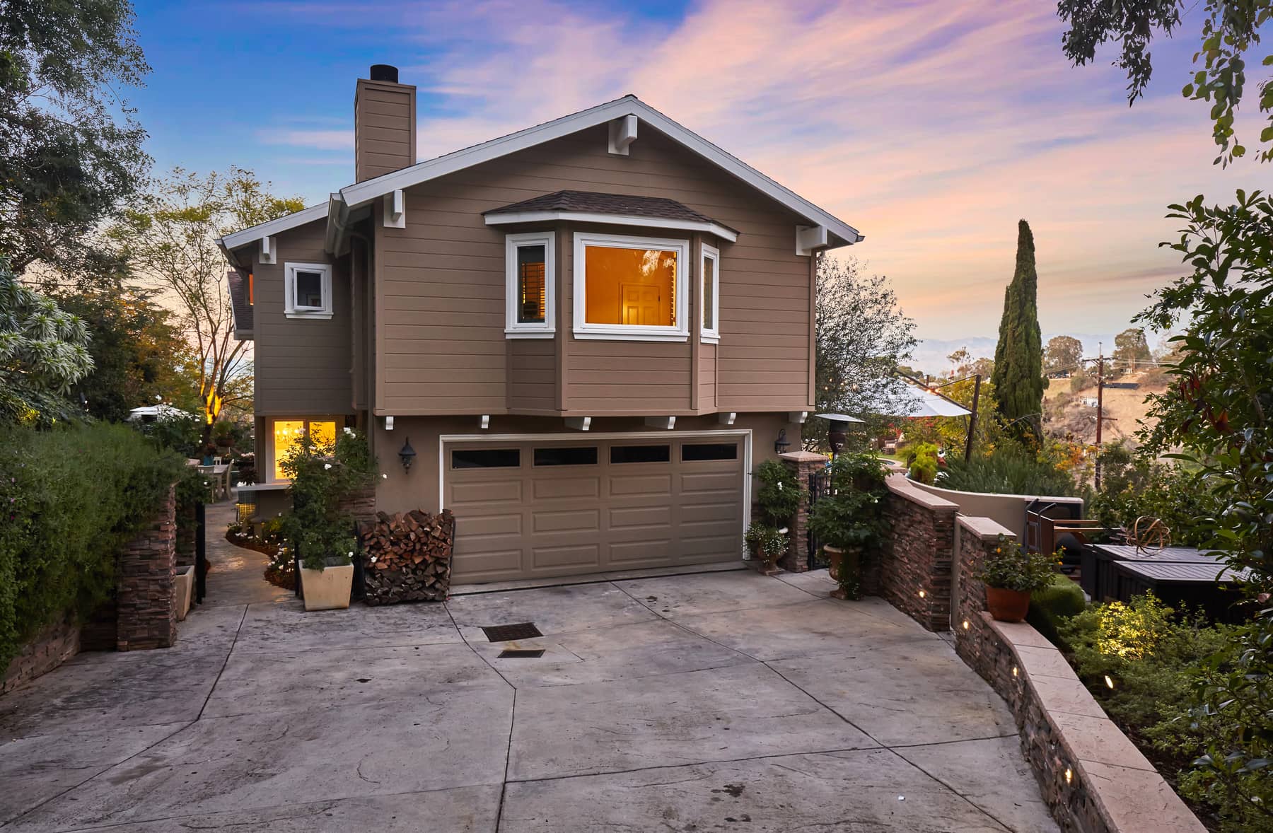 3171 Coldwater Canyon Ave, Studio City, CA 91604