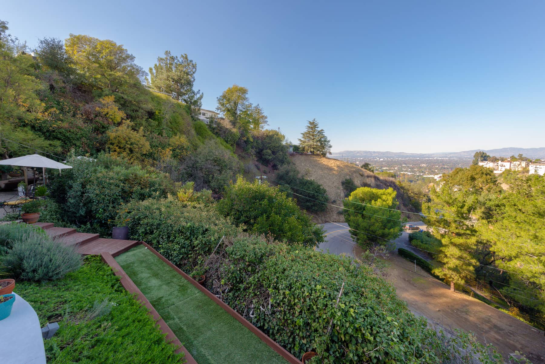 3171 Coldwater Canyon Ave, Studio City, CA 91604