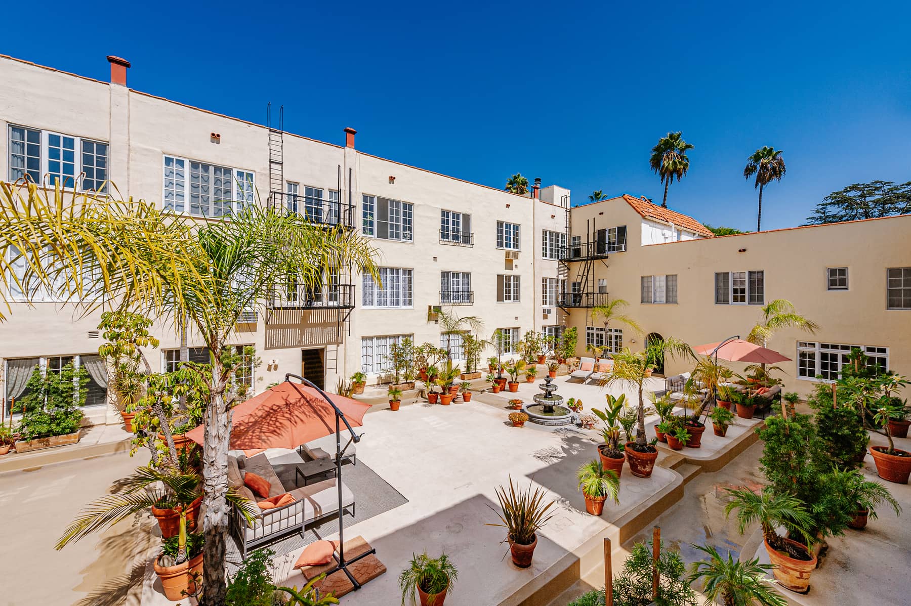 1345 N Hayworth Ave, 208, West Hollywood, CA 90046, USA