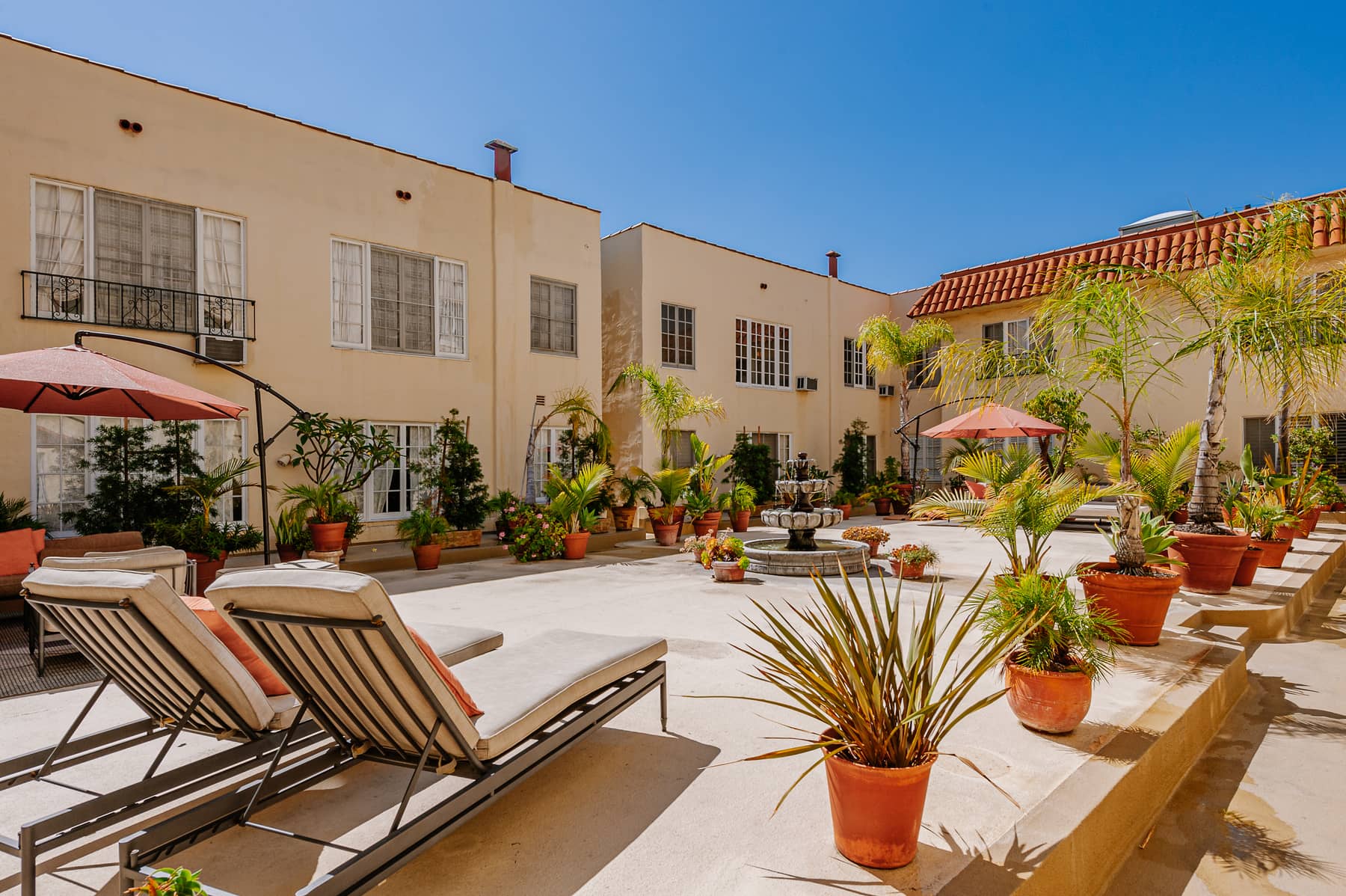 1345 N Hayworth Ave, 208, West Hollywood, CA 90046, USA