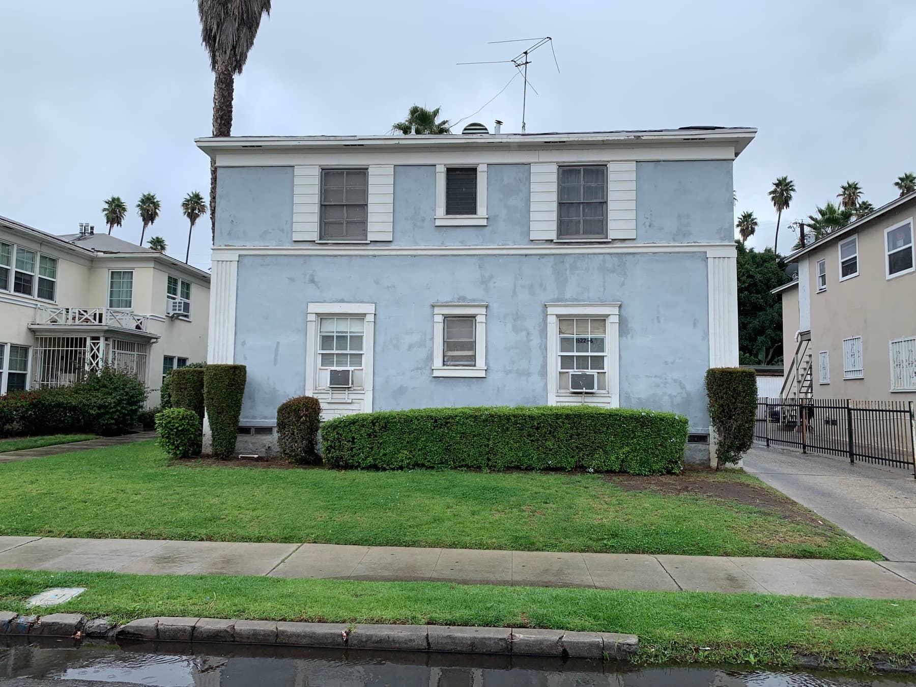 1624 S BRONSON AVE LOS ANGELES CA 90019