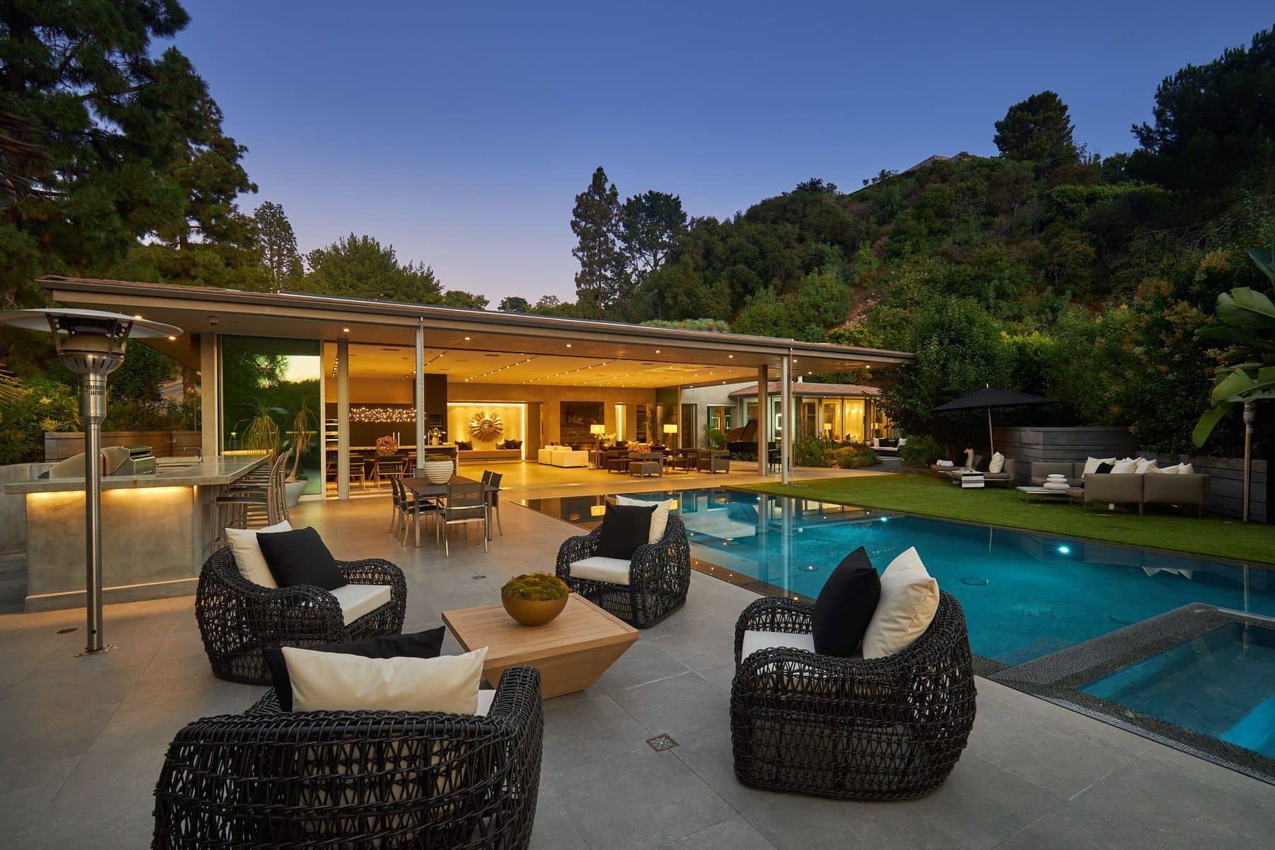 1975 Loma Vista Dr Beverly Hills